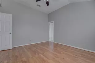 13211 Sharpbill Dr, Houston, TX 77083 - Photo 15