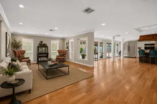 758 W 42nd St, Houston, TX 77018 - Photo 3