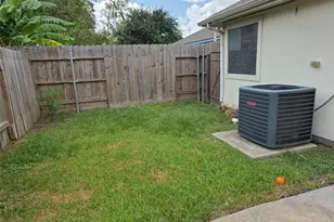 2659 Daryns Landing Dr, Houston, TX 77038 - Photo 27