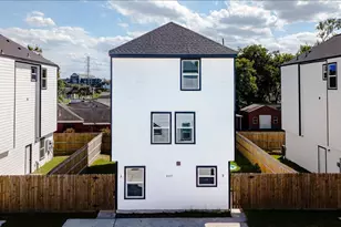 6305 Sandra St, Houston, TX 77028 - Photo 3