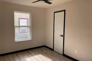 800 S 2nd St, La Porte, TX 77571 - Photo 9