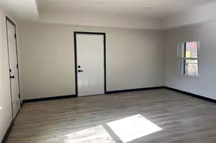 800 S 2nd St, La Porte, TX 77571 - Photo 5