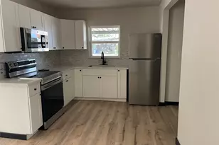 800 S 2nd St, La Porte, TX 77571 - Photo 3