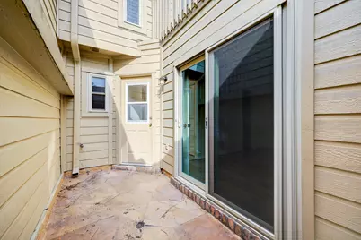 902 Memorial Village Drive, Houston, TX 77024 - Photo 13