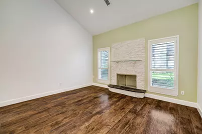 902 Memorial Village Drive, Houston, TX 77024 - Photo 3