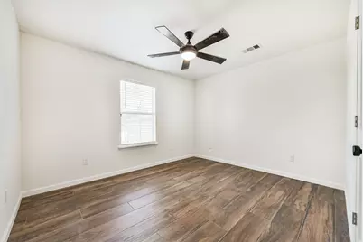 2416 S San Antonio Avenue, Pearland, TX 77581 - Photo 17