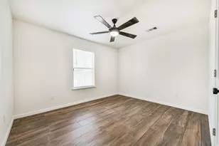 2416 S San Antonio Ave, Pearland, TX 77581 - Photo 17