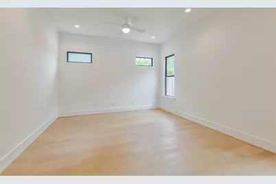 1114 Pearlwood Drive, Houston, TX 77008 - Photo 13