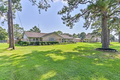 803 Greenbriar Avenue, Friendswood, TX 77546 - Photo 1