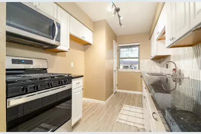 513 Catalpa, Angleton, TX 77515 - Photo 7