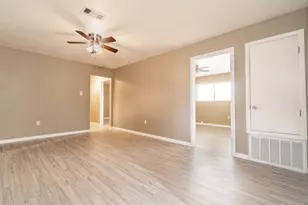 513 Catalpa, Angleton, TX 77515 - Photo 9