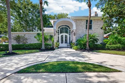 1003 Villa Court Drive, Seabrook, TX 77586 - Photo 1