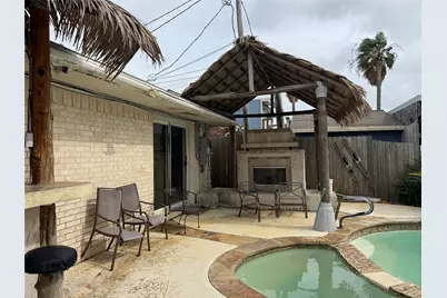 4126 17th Street N, Texas City, TX 77590 - Photo 5