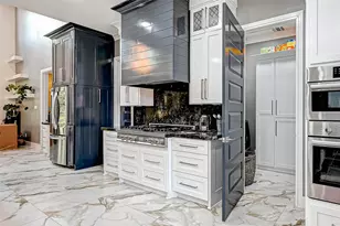 6121 County Rd 225, Hungerford, TX 77448 - Photo 11