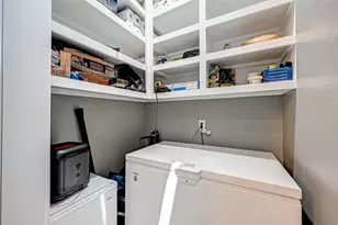 6121 County Rd 225, Hungerford, TX 77448 - Photo 13