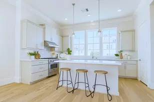 739 Bringhurst St, Houston, TX 77020 - Photo 3