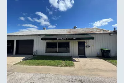 105 S 2nd Street, Richmond, TX 77469 - Photo 3