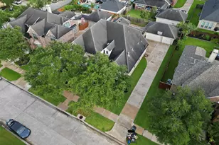 2818 Shallow Springs Ct, Manvel, TX 77578 - Photo 37