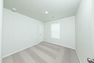 15630 Buffalo Mdw Ct, Houston, TX 77090 - Photo 9