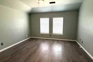 850 Saltcreek Bend Ln, La Marque, TX 77568 - Photo 13