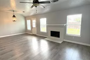 850 Saltcreek Bend Ln, La Marque, TX 77568 - Photo 9