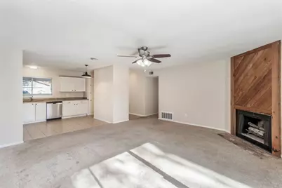 6 Red Deer Lane, The Woodlands, TX 77380 - Photo 11