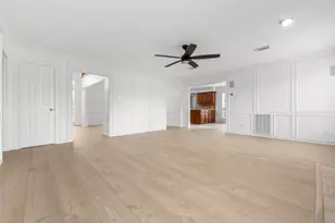 2701 St Andrews Pl, League City, TX 77573 - Photo 3