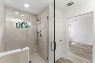 76 Woodhaven Wood Dr, The Woodlands, TX 77380 - Photo 27