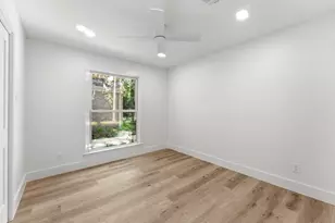 76 Woodhaven Wood Dr, The Woodlands, TX 77380 - Photo 31