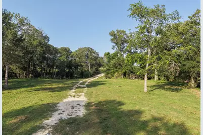4140 Brown College Lane, Washington, TX 77880 - Photo 5