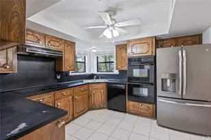 19 MockingBird Ln, Dayton, TX 77535 - Photo 7