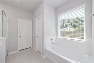 11710 Rosehall Reach Ln, Tomball, TX 77377 - Photo 19