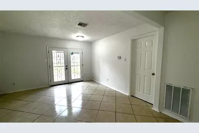 15138 Old Creek Road, Houston, TX 77060 - Photo 5