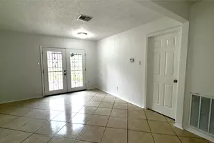 15138 Old Creek Rd, Houston, TX 77060 - Photo 5