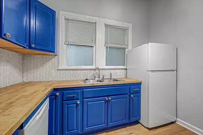 1827 Avenue O #2, Galveston, TX 77550 - Photo 9