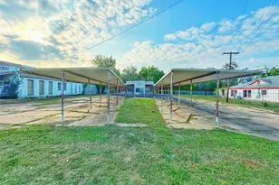 805 S Fourth St, Crockett, TX 75835 - Photo 13