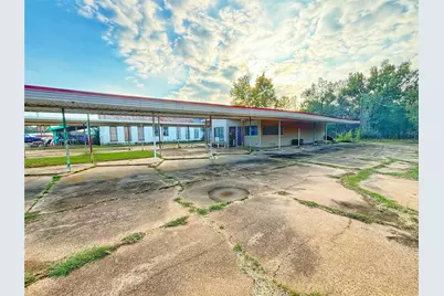 805 South 4th Street, Crockett, TX 75835 - Photo 3