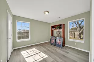 101 Lincoln Cedar Dr, Baytown, TX 77523 - Photo 11