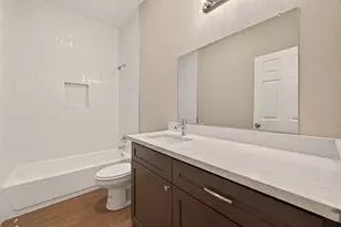 7927 Brays St, Houston, TX 77012 - Photo 21