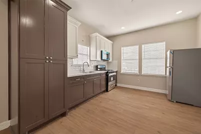 7927 Brays Street #B, Houston, TX 77012 - Photo 7