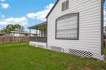 7927 Brays Street #B, Houston, TX 77012 - Photo 3