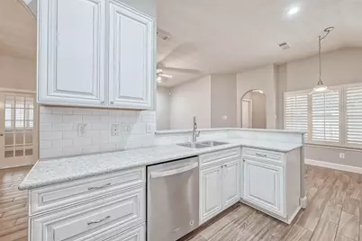 15943 Pleasant Green Circle, Tomball, TX 77377 - Photo 13