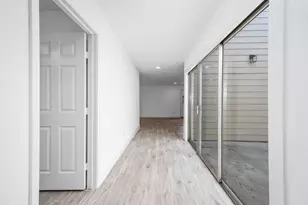 10402 Rancho Bernardo Ln, Sugar Land, TX 77498 - Photo 7