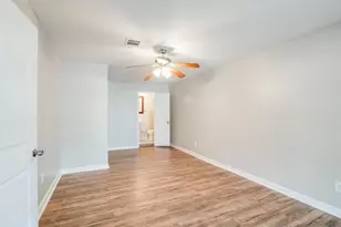 10201 Homestead Rd, Houston, TX 77016 - Photo 15