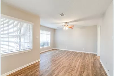 10201 Homestead Road, Houston, TX 77016 - Photo 9