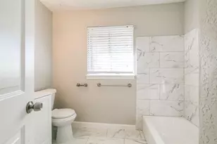 10201 Homestead Rd, Houston, TX 77016 - Photo 21