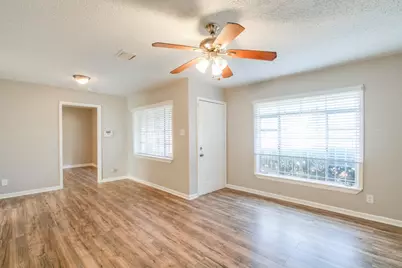 10201 Homestead Road, Houston, TX 77016 - Photo 7