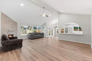 7707 Sorbete Dr, Houston, TX 77083 - Photo 9