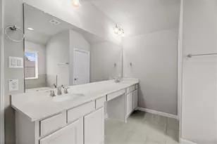 2221 Hay Field Ct, Conroe, TX 77384 - Photo 17