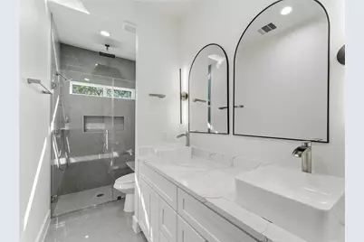 8318 Brandon Street #B, Houston, TX 77051 - Photo 17
